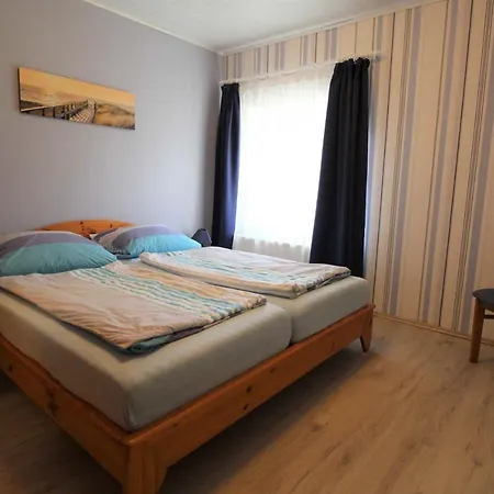 Boeltser Hus Mit Strandkorb Und Kamin 10 Gehminuten Zum Kurtaxefreien Sandstrand Lägenhet Kraksdorf