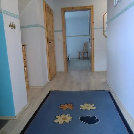 Boeltser Hus Mit Strandkorb Und Kamin 10 Gehminuten Zum Kurtaxefreien Sandstrand Kraksdorf