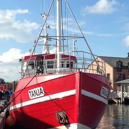 Boeltser Hus Mit Strandkorb Und Kamin 10 Gehminuten Zum Kurtaxefreien Sandstrand アパート